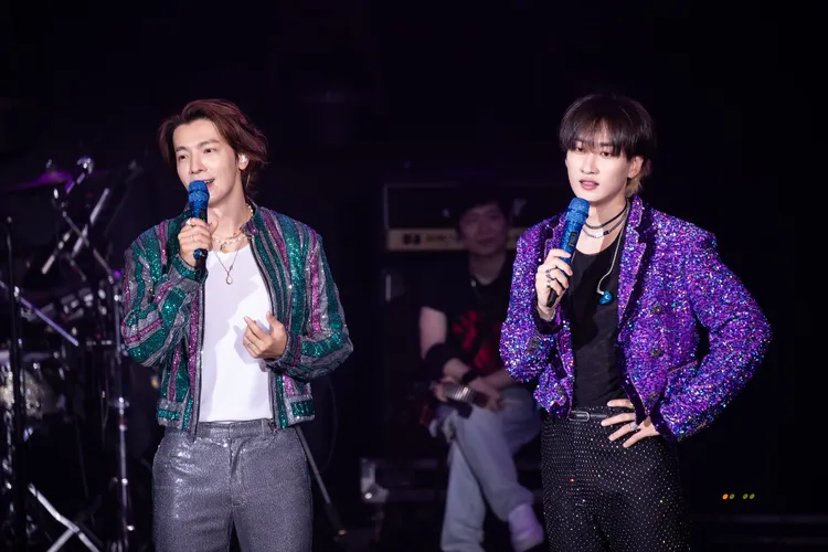 東海（左）、銀赫上周末2場演出，因台粉的應援感動不已。開麗娛樂提供