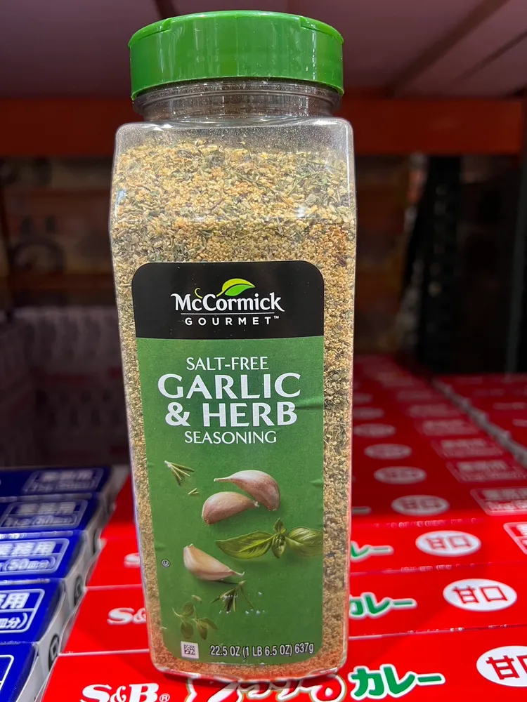 檢出殘留農藥環氧乙烷的McCormick大蒜綜合香料調味粉。市府提供