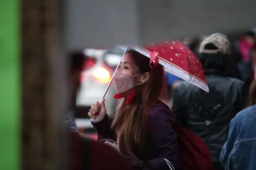 明天各地有午後雷陣雨　周末海面有利颱風生成