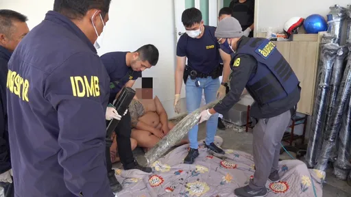 台、泰警方聯手緝毒 曼谷民宅逮我境外通緝犯起獲各式毒品