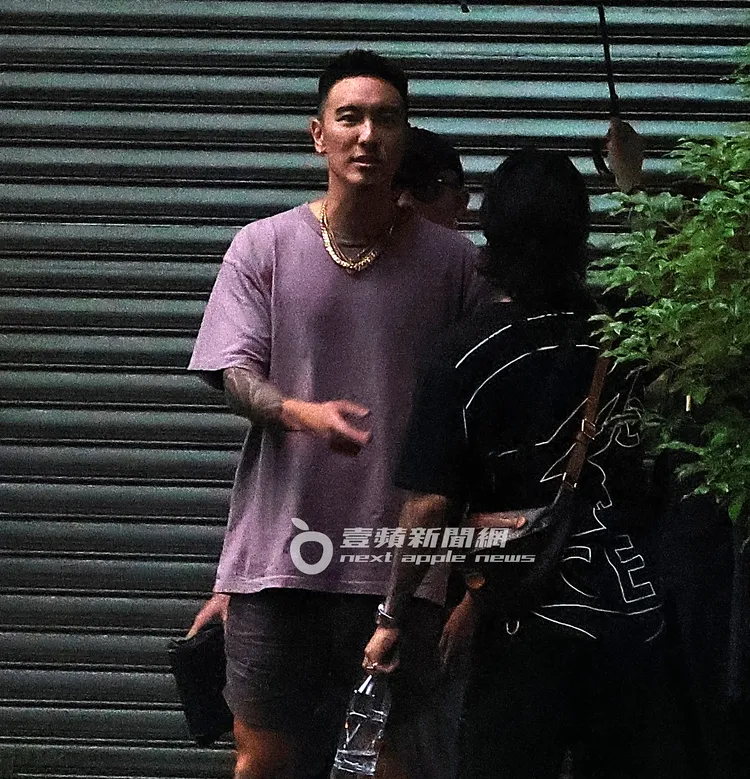 王陽明心情看似輕鬆，準備上車離開。特勤中心攝