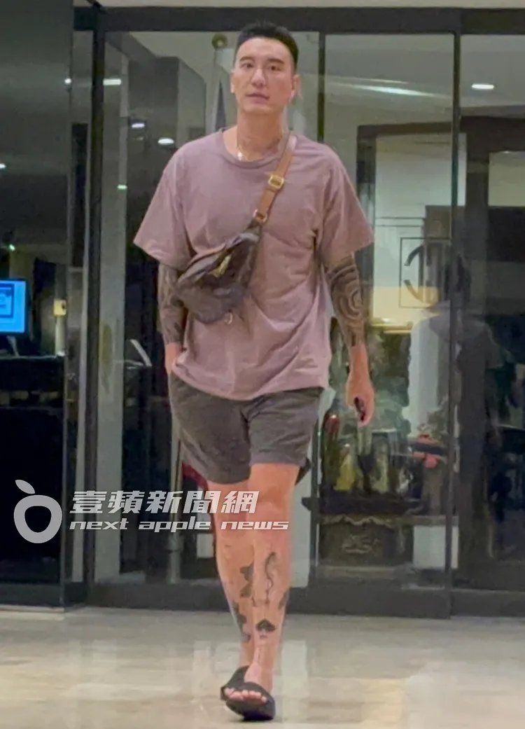 隨後王陽明獨自下車，走進美僑俱樂部與蔡詩芸、女兒Katiya用餐。