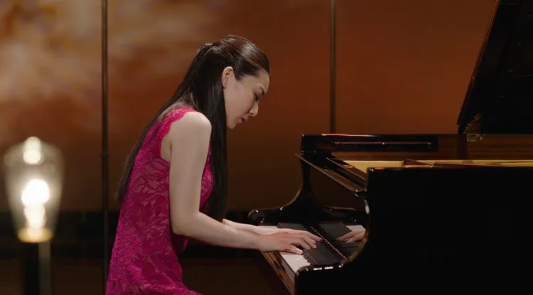 松田華音是日本新生代鋼琴家。翻攝kanonchik推特