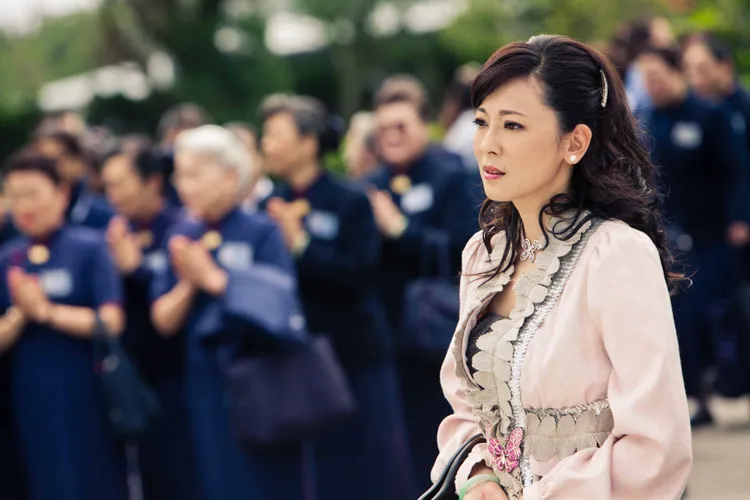 況明潔在《我愛波麗士》飾演企業家夫人翁千惠。大愛提供