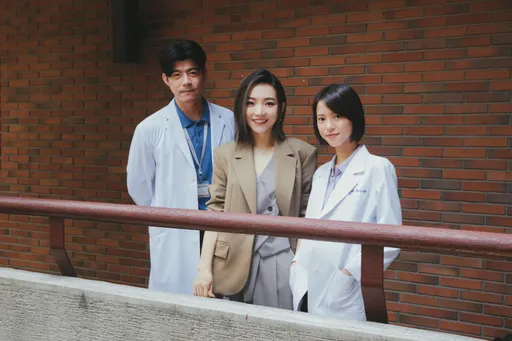 閻奕格MV化身面試官!40分鐘讓導演收工 項婕如坦言被震懾到