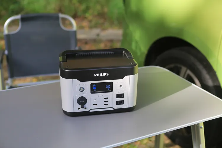 PHILIPS 600W儲能行動電源目前建議售價為2萬6900元，8月起已在全台實體電商通路販售。林浩昇攝