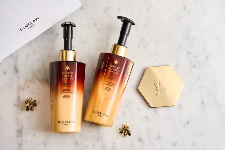 皇家蜂王乳淨髮精露與潤髮精露，各290ml／3200元。品牌提供