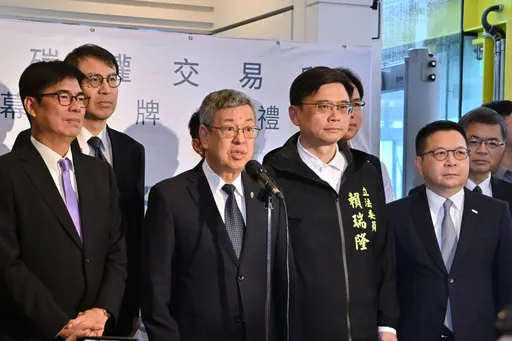 在野黨猛批「前瞻變錢沾」債留曾孫 陳建仁:臺灣債務占比全世界第3低