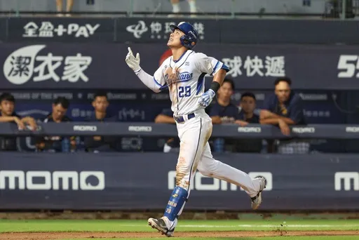 申皓玮单季9轰创生涯新高 富邦悍将6比1胜中信兄弟
