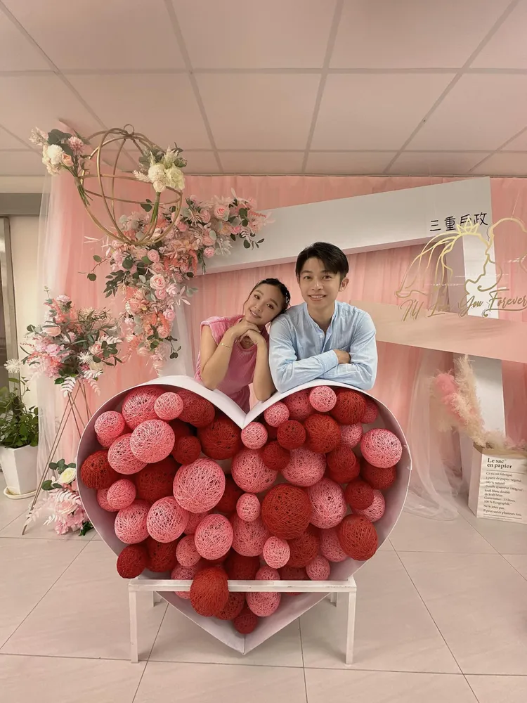 賴慧如今天到戶政事務所登記結婚。翻攝自賴慧如臉書