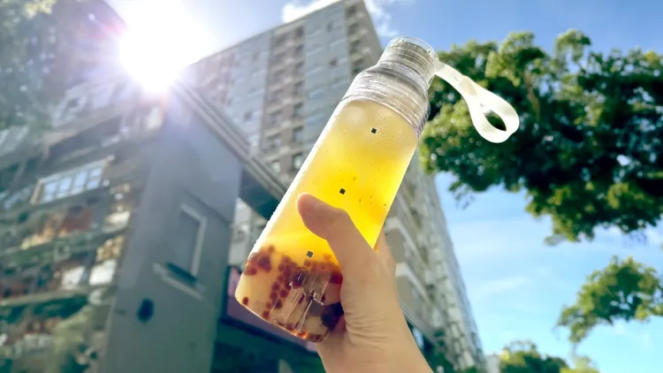 WOKY 透明瓶嘖嘖上線2周即突破百萬銷售佳績。WOKY提供