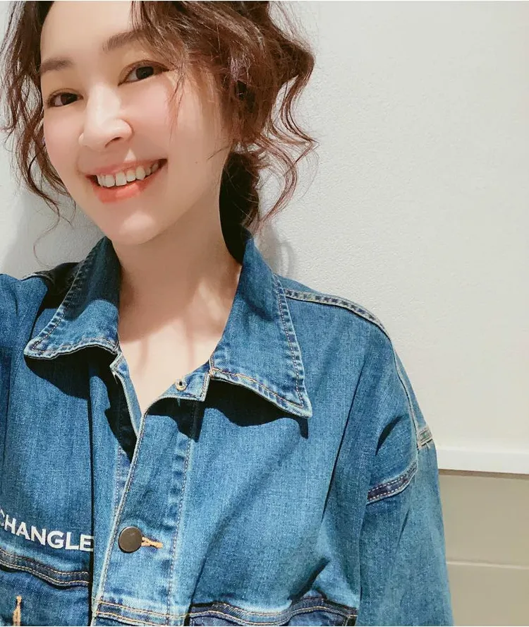 48歲的蔡燦得依舊保有童顏，整個人超逆齡。翻攝自蔡燦得臉書