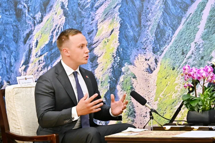 安圖比。行政院提供