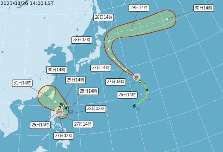 蘇拉颱風(左)下周三起影響台灣，丹瑞颱風(右)則具距離遙遠。氣象局提供