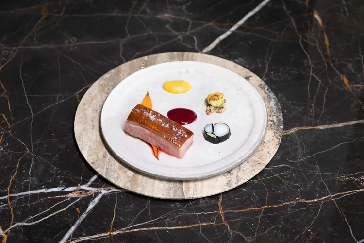 地坊無菜單料理。市府提供