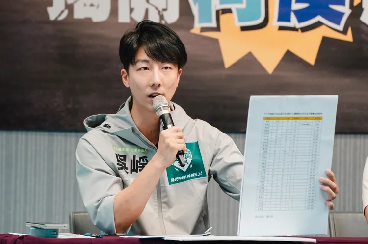 吳崢指出，侯友宜大大小小的事情都做不好。民進黨提供