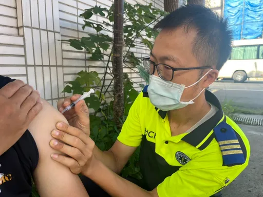 新竹尖石鴛鴦谷瀑布傳意外!虎頭蜂螫傷7登山客 1女休克警消急救援