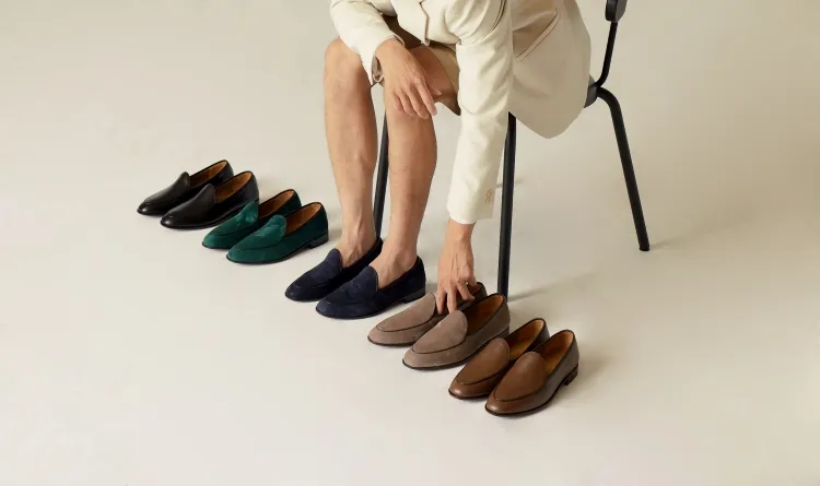 樂福鞋5種顏色包括咖啡、灰褐、藏青、松綠、經典黑。林果良品提供