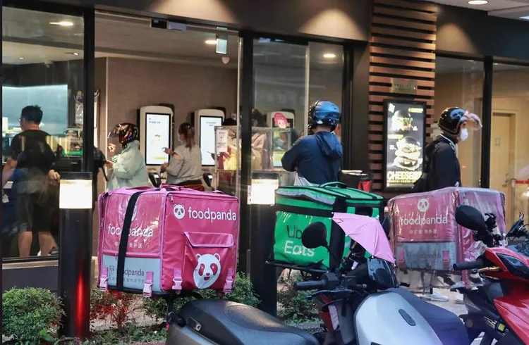 今天雙北停班課禁止外送。資料照片