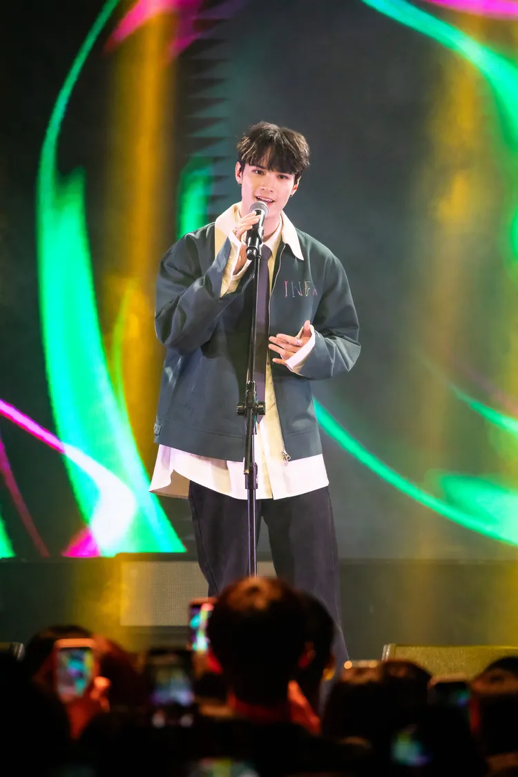 JAY開唱，展現好歌喉。ON INN ASIA提供