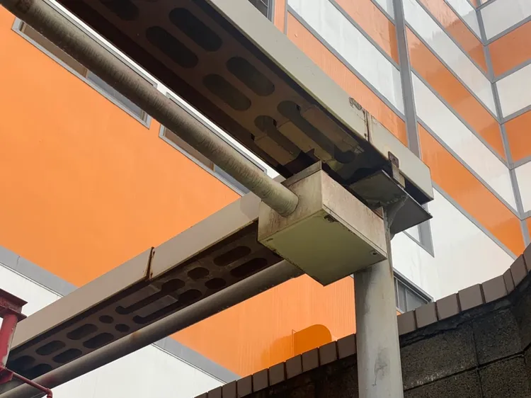 后里焚化廠遭受雷擊受損區域。市府提供