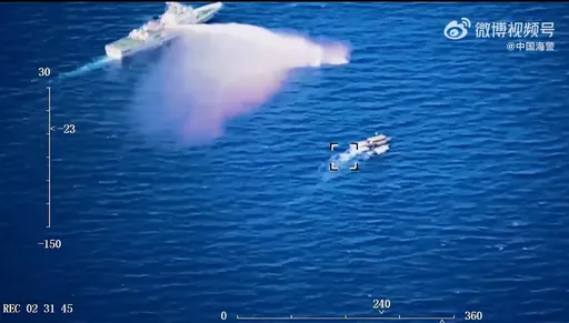 轟擊影片曝光!中國海警發布朝菲艦噴水砲畫面 稱「全程理性克制」