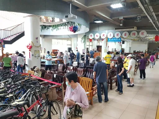 學生撿便宜!北市疫後首場再生家具拍賣今登場 千件超低價任選