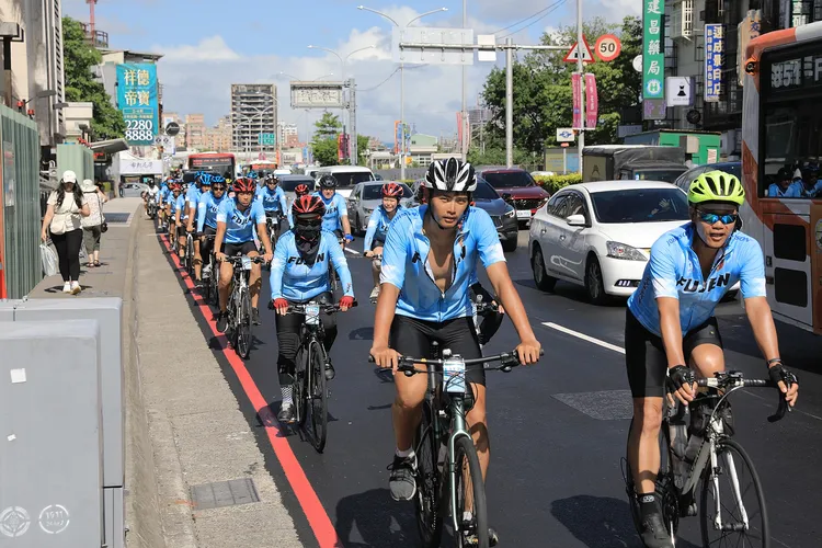 黃致銘這張照片引起討論。翻攝官網