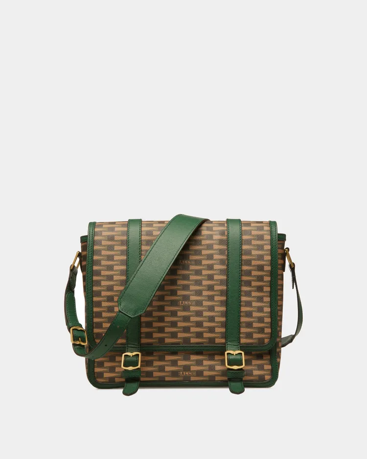 Pennant郵差包（綠色皮帶），4萬3000元。品牌提供