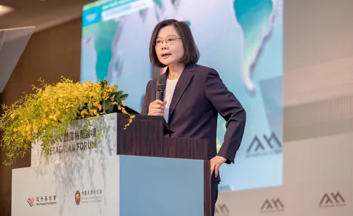 不尋求軍事對抗!蔡英文盼與周邊國家和平共存 「但隨時準備好捍衛我們的民主」