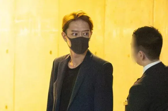 瀧澤秀明今年3月成立TOBE之後，日前首次和旗下藝人聚餐，難得被拍到近況。翻攝《女性SEVEN》