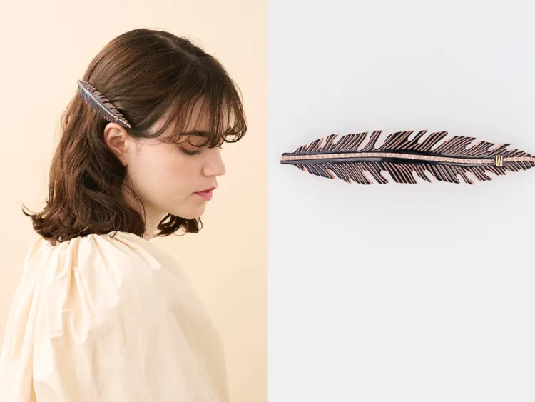 水晶羽毛仕女夾-粉，6,600元。品牌提供