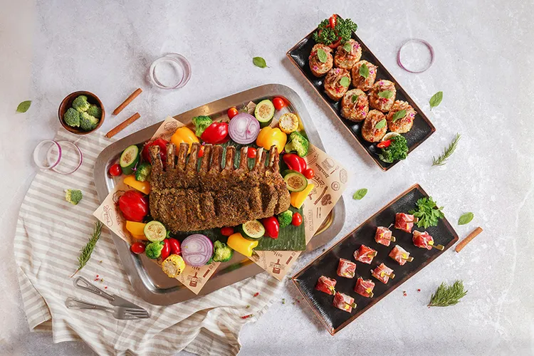 台南遠東香格里拉「醉月樓」和「遠東CAFÉ」推出期間限定「極致肉食享受」，以西班牙國寶「伊比利豬」打造奢華肉食饗宴。台南遠東香格里拉提供