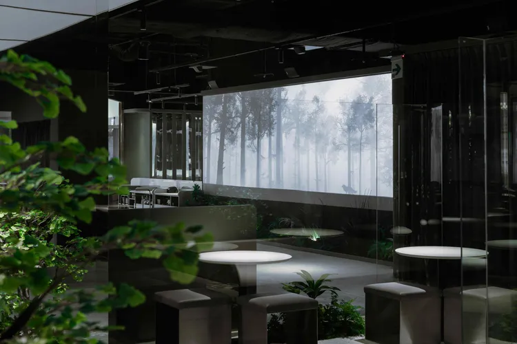 貳樓秀泰文心店希望顧客能在繁忙都市裡找回對大自然的美好嚮往。貳樓提供