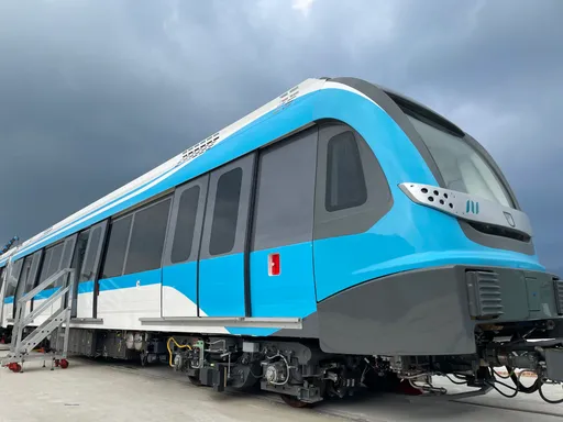 三鶯線首列車亮相 拚明年上線測試、2025年完工