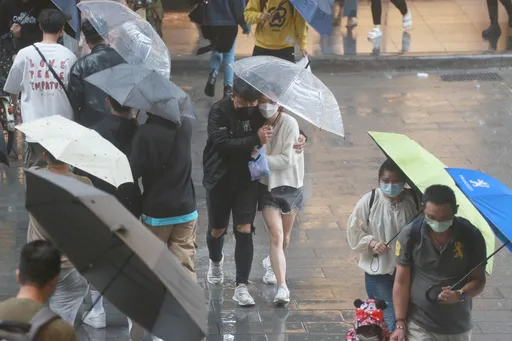 三颱共舞!海葵上看中颱「不排除明發海警」 5縣市豪大雨