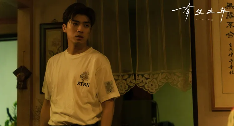 林哲熹飾演率真的老么高嘉凱。TVBS提供