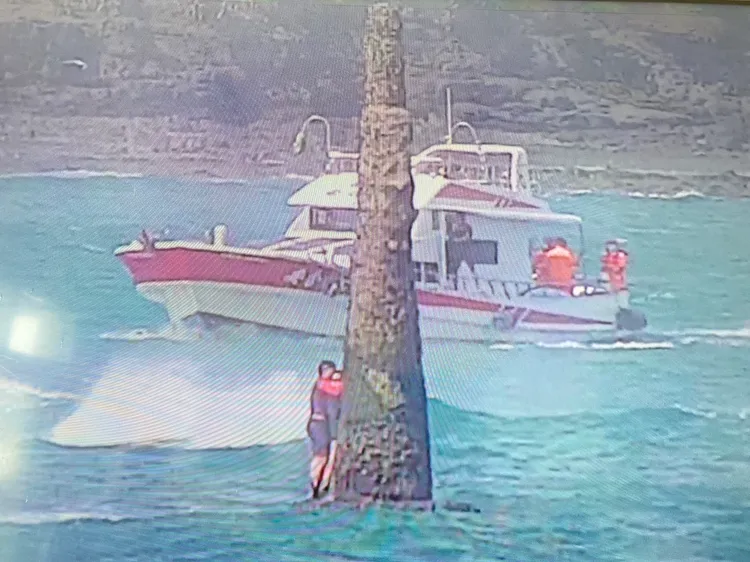 遊客受困無法返回。翻攝畫面