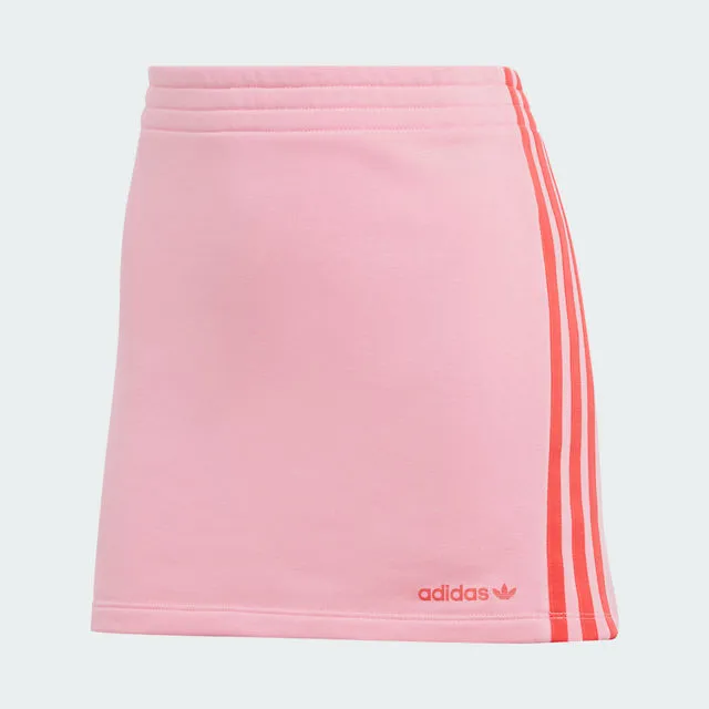 adidas Originals MINI SKIRT，1290元。品牌提供