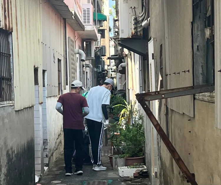 安南區26日加強環境清潔。市府提供