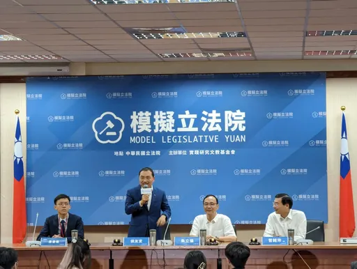 內參民調仍是老三?侯友宜沒否認「我毫無懼怕」 朱立倫急喊上升中