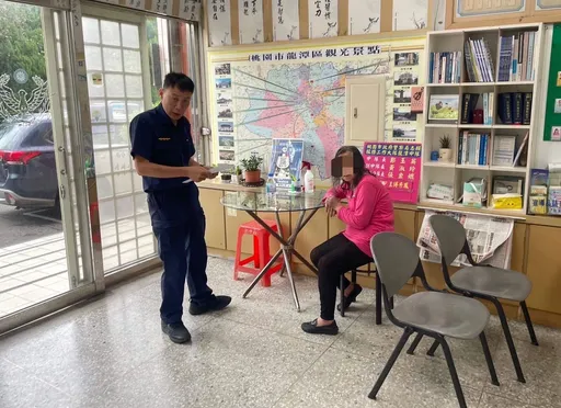 失智婦醫院陪病卻走失 龍潭暖警鍥而不捨查出身分協助團聚