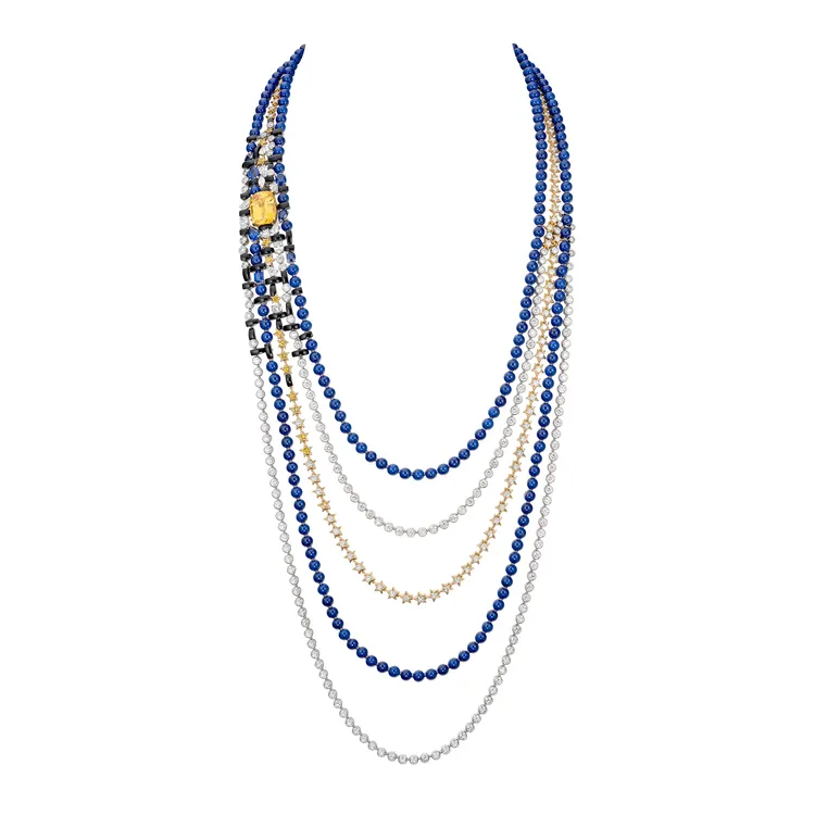 Tweed Etoilé項鍊，主石為9.16克拉枕形切割黃色藍寶石，2715萬元。品牌提供