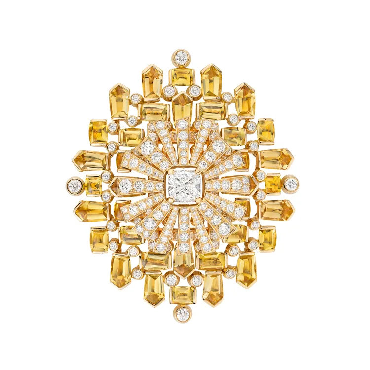 Tweed Byzance胸針，在太陽中心鑲嵌有重達2.12克拉的主鑽，1623萬1000元。品牌提供 