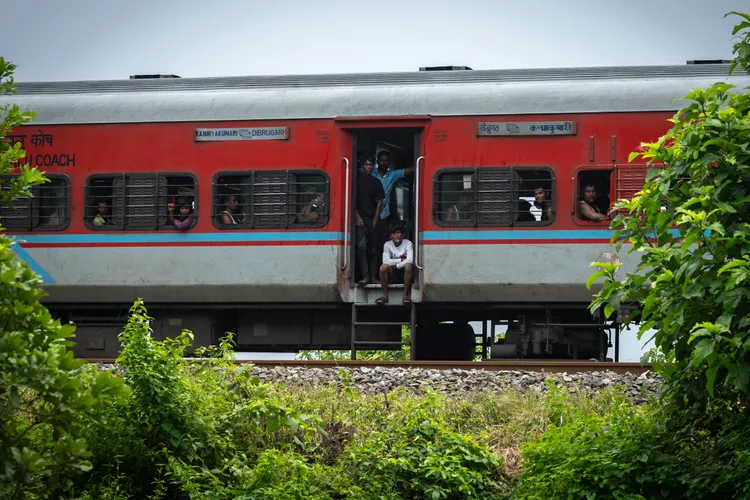 撞傷小象的列車已停下。美聯社