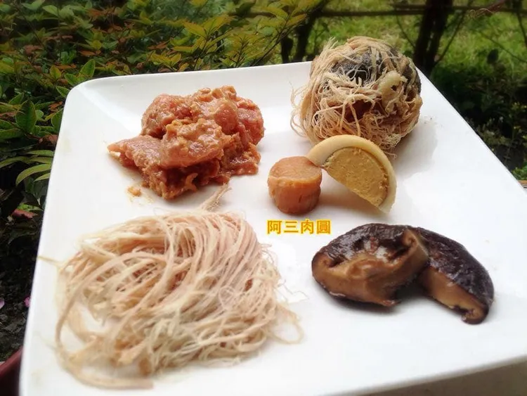 店家公開食材。翻攝自阿三肉圓臉書