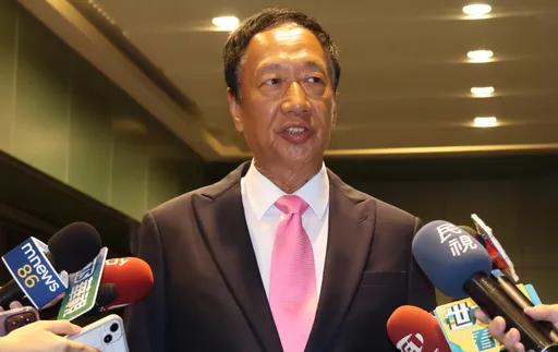 郭台銘二度訪美提早返台!機場喊話「台灣人民希望改變」 被問是否參選這樣回應