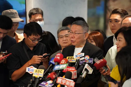 陳福海「十指緊扣」郭台銘!未鬆口支持柯文哲 柯:這個態度是對的