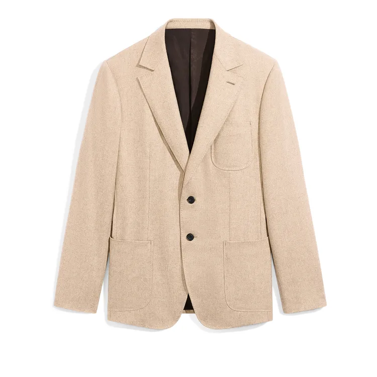 暖米色克什米爾羊毛西裝外套，13萬5000元。品牌提供