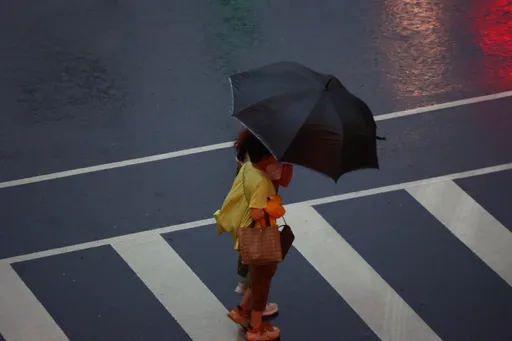 豪雨成災！今晚5縣市持續警戒　中南部明日局部大雨